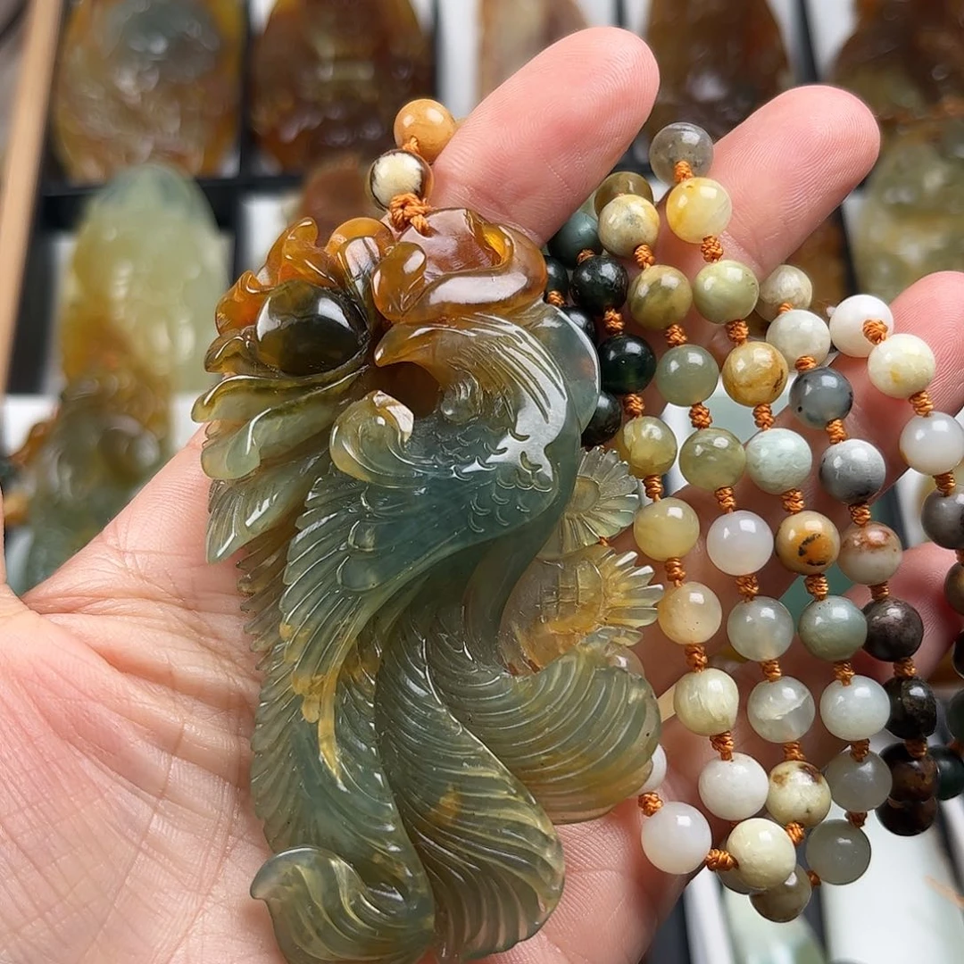 蛇纹石玉未镶嵌颈饰