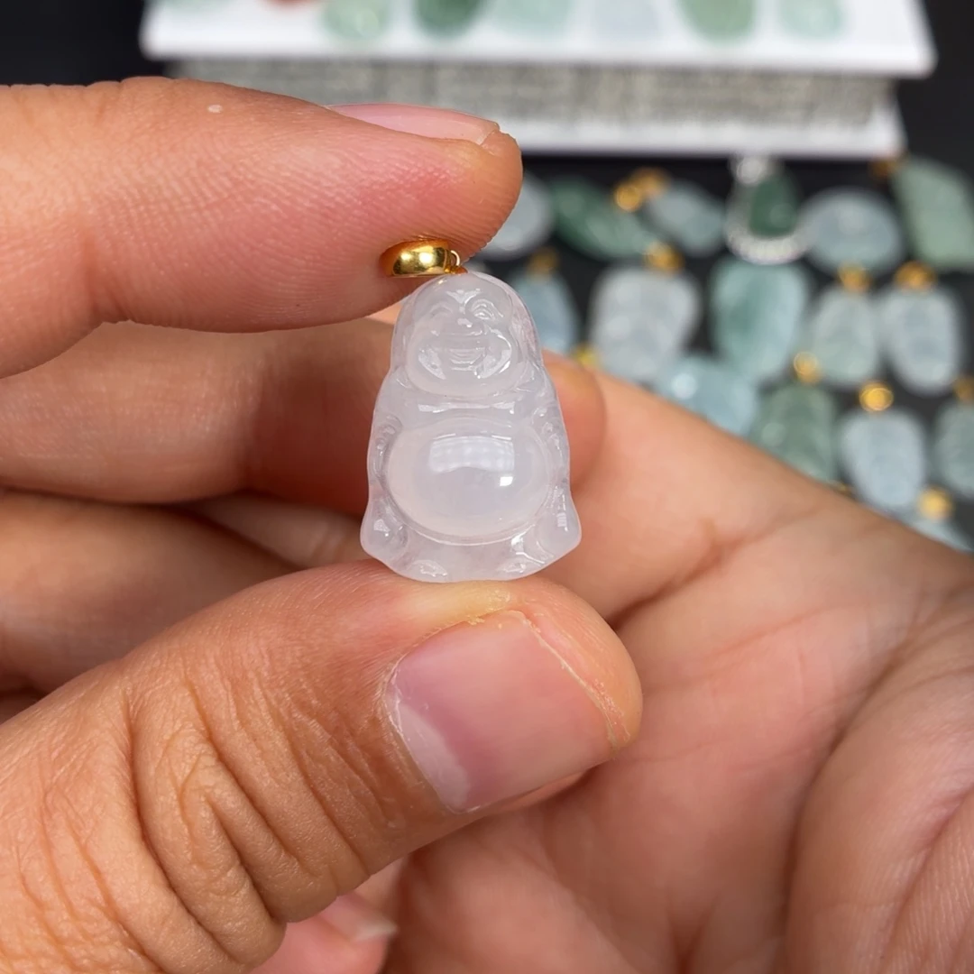 翡翠18K金镶嵌颈饰站佛