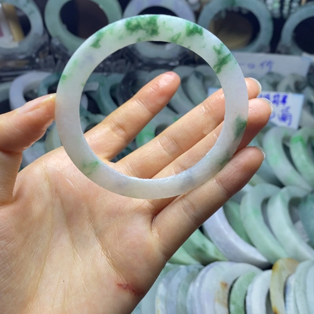 定制翡翠未镶嵌手镯