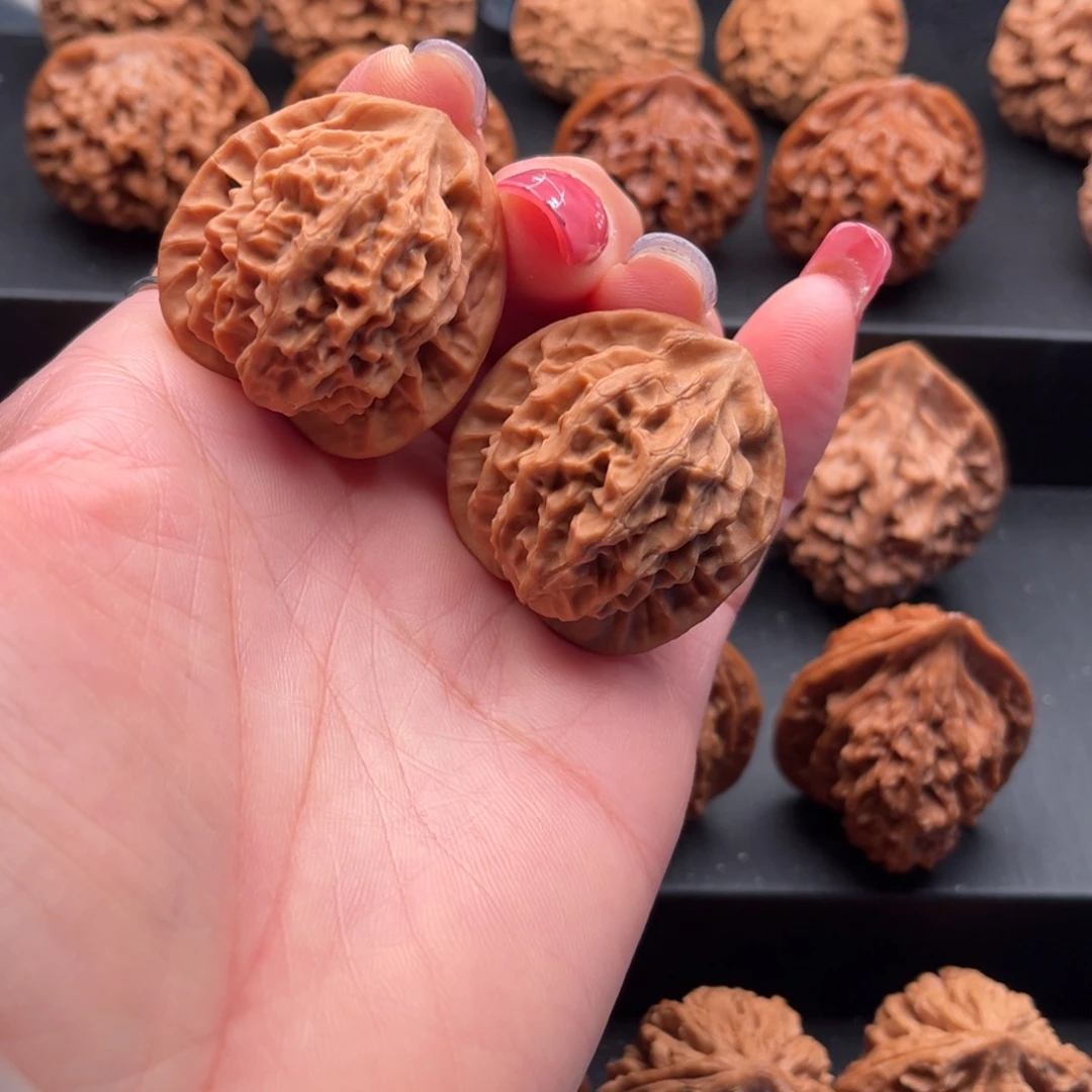 文玩核桃把件金公子