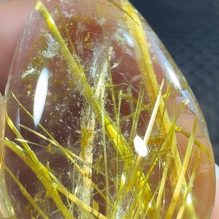 未镶嵌颈饰水晶玉*