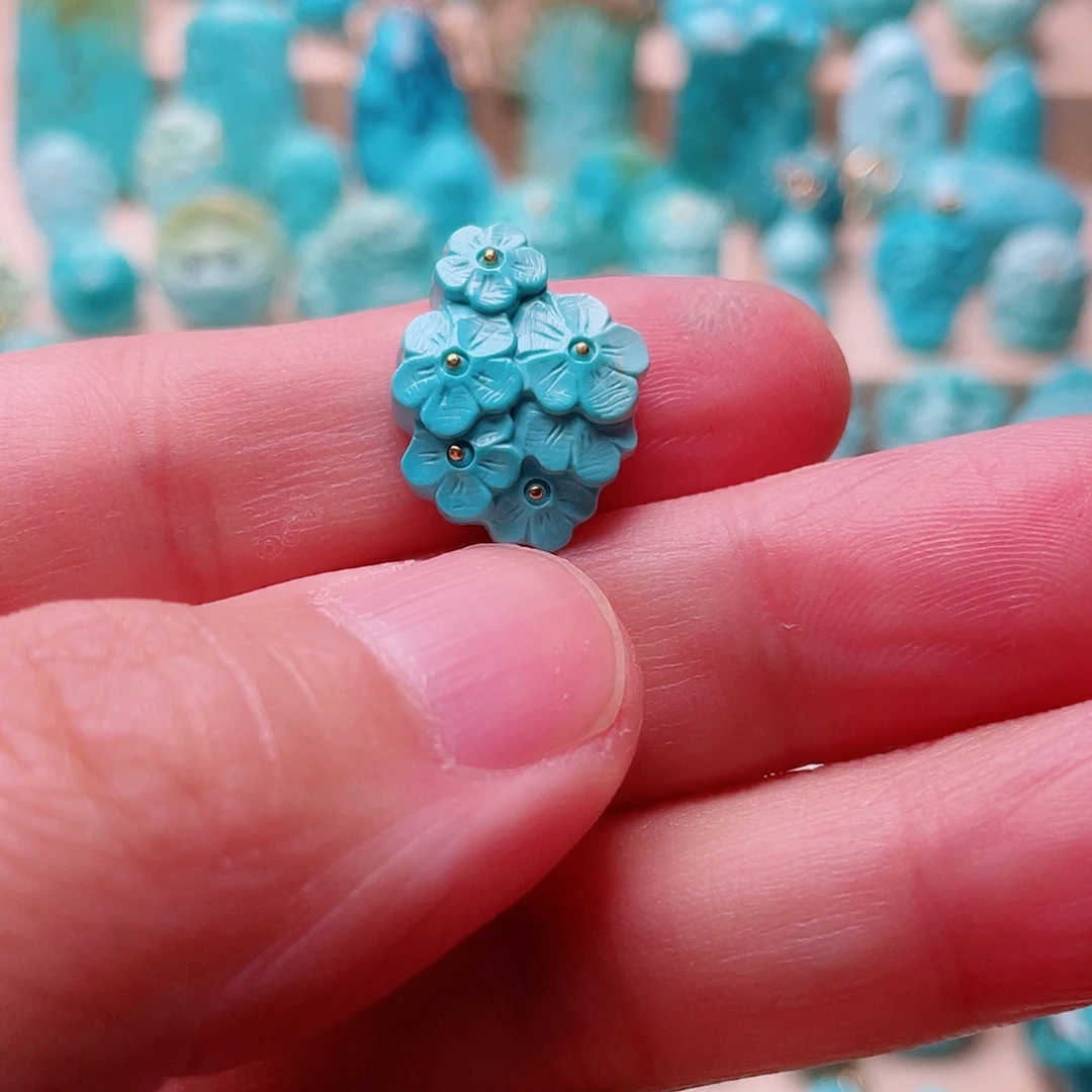 格***弟绿松石未镶嵌颈饰