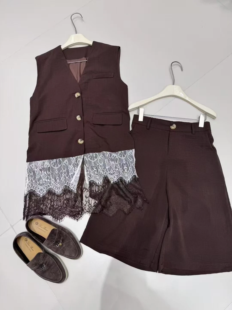 小众设计师款复古蕾丝拼接V领无袖马甲阔腿五分裤女装套装