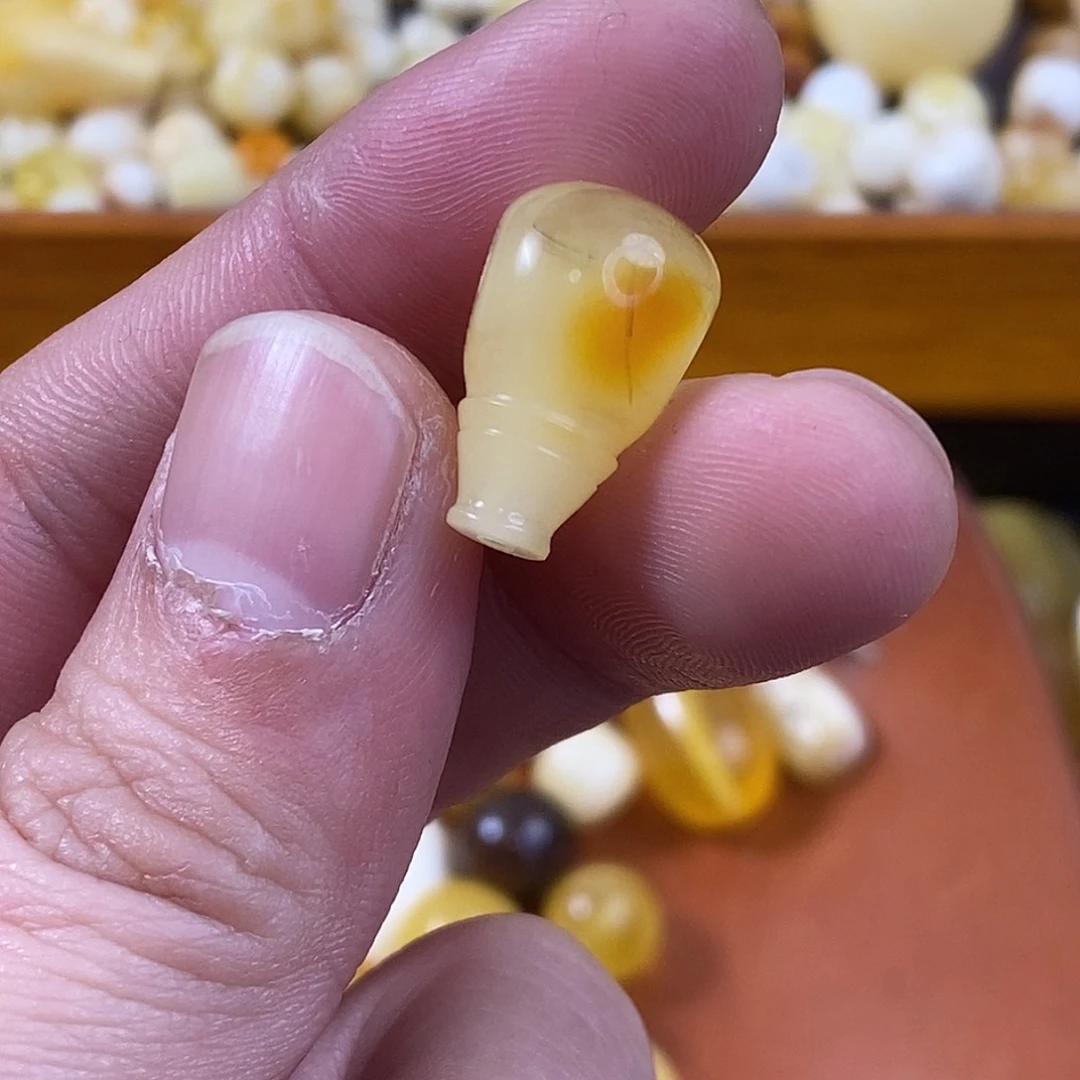 琥珀裸石未镶嵌微瑕