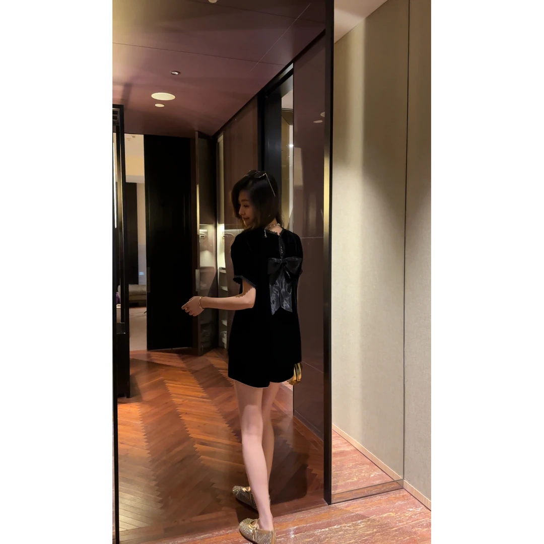 W·HAH【如梦令】100%桑蚕丝真丝丝绒上衣短裤套装60989