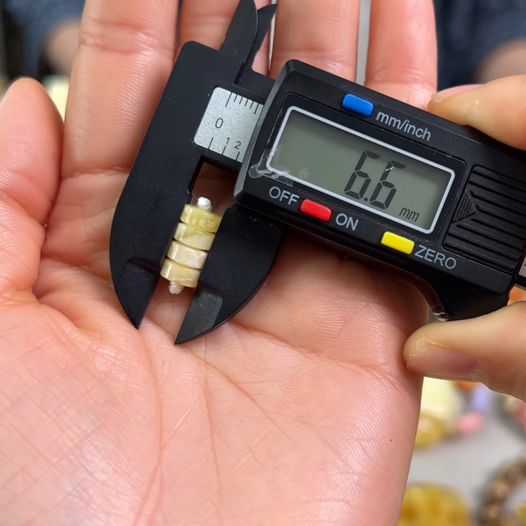 蜜蜡裸石未镶嵌琥珀