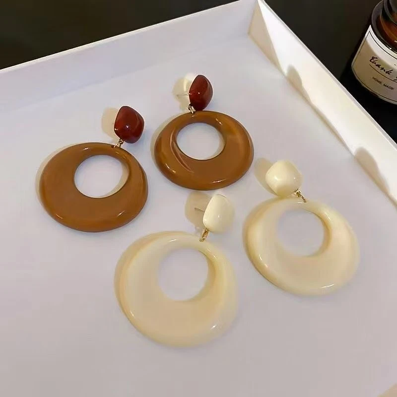 摩登少女耳环复古氛围港风圆圈撞色气质耳饰个性独特耳钉夸张耳坠