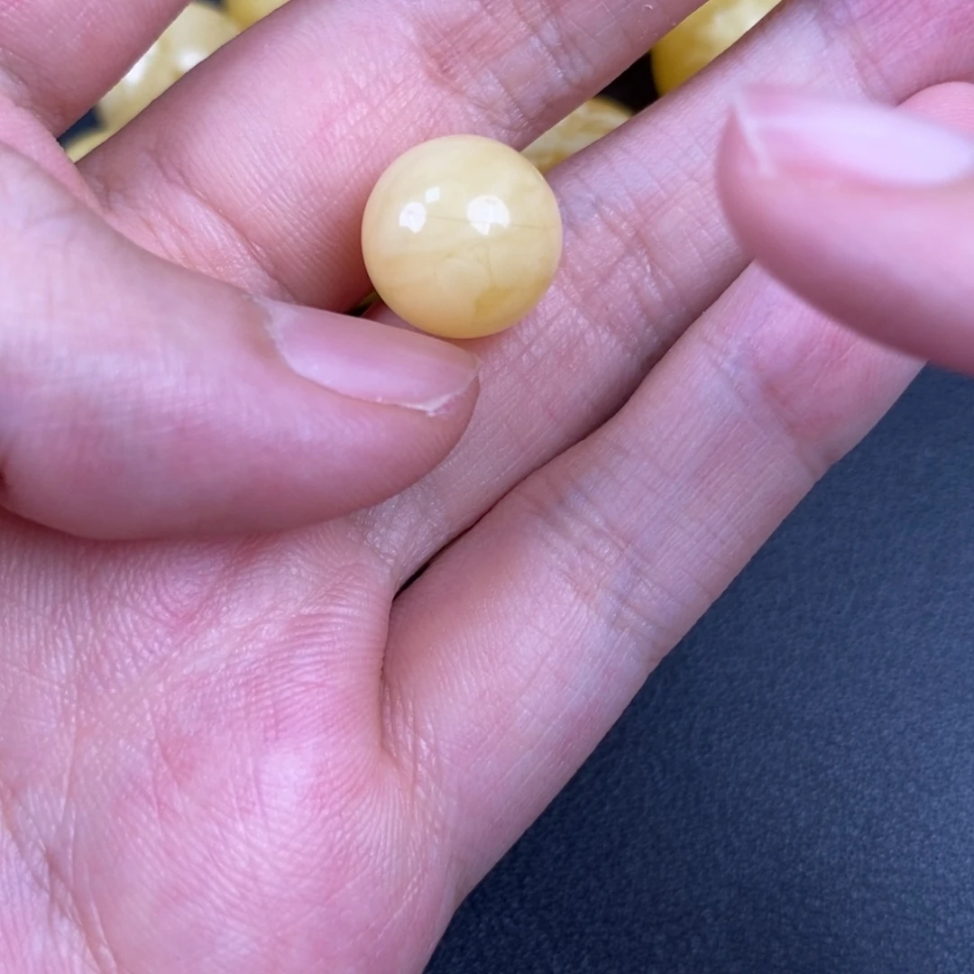 裸石琥珀未镶嵌微瑕25