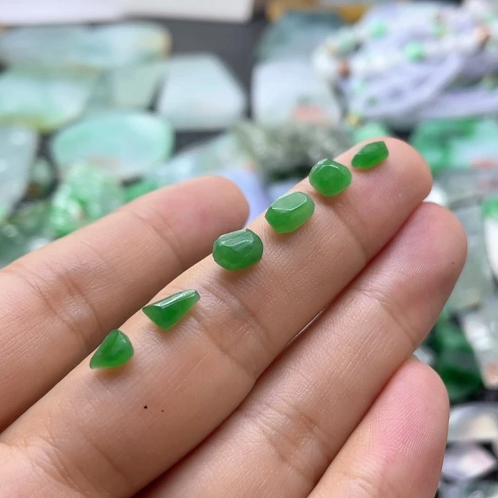 定制翡翠未镶嵌天然缅甸翡翠