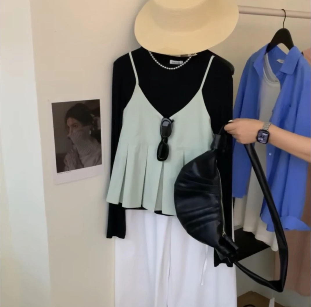 （薄荷曼波）国内无同色！韩单独版！长袖T恤女+吊带套装两件套3155