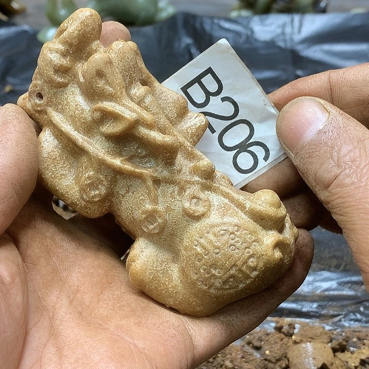 未镶嵌和田玉挂件