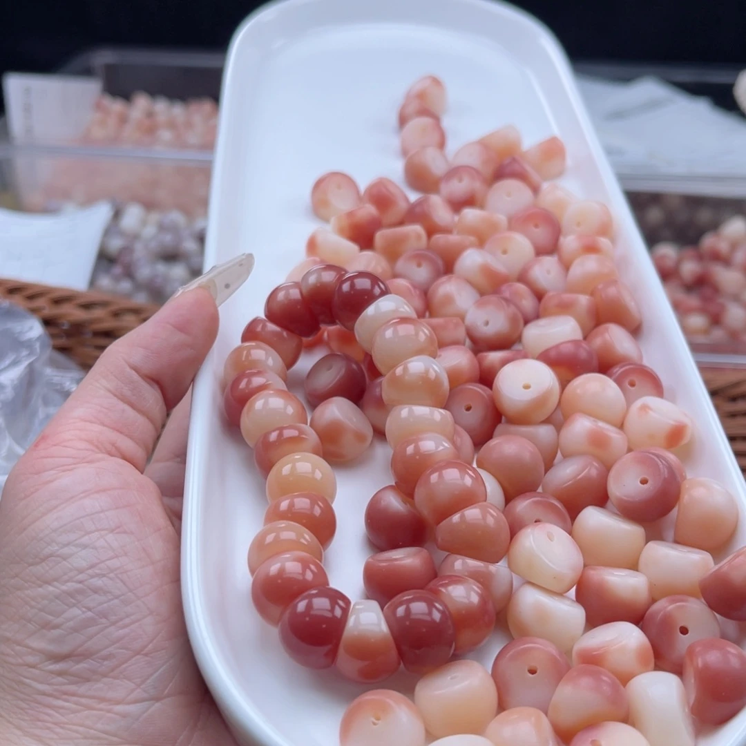 白玉菩提吊坠c14mm/33颗粉飘玉化蒜瓣