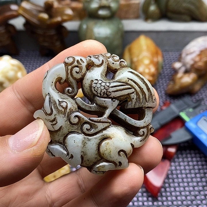 蛇纹石玉未镶嵌颈饰过*