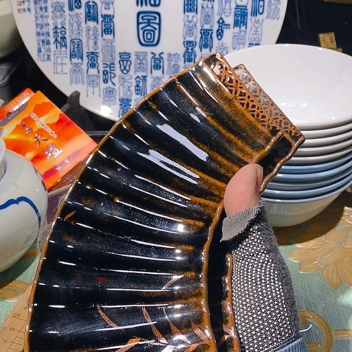 瓷片新年快乐万事如意