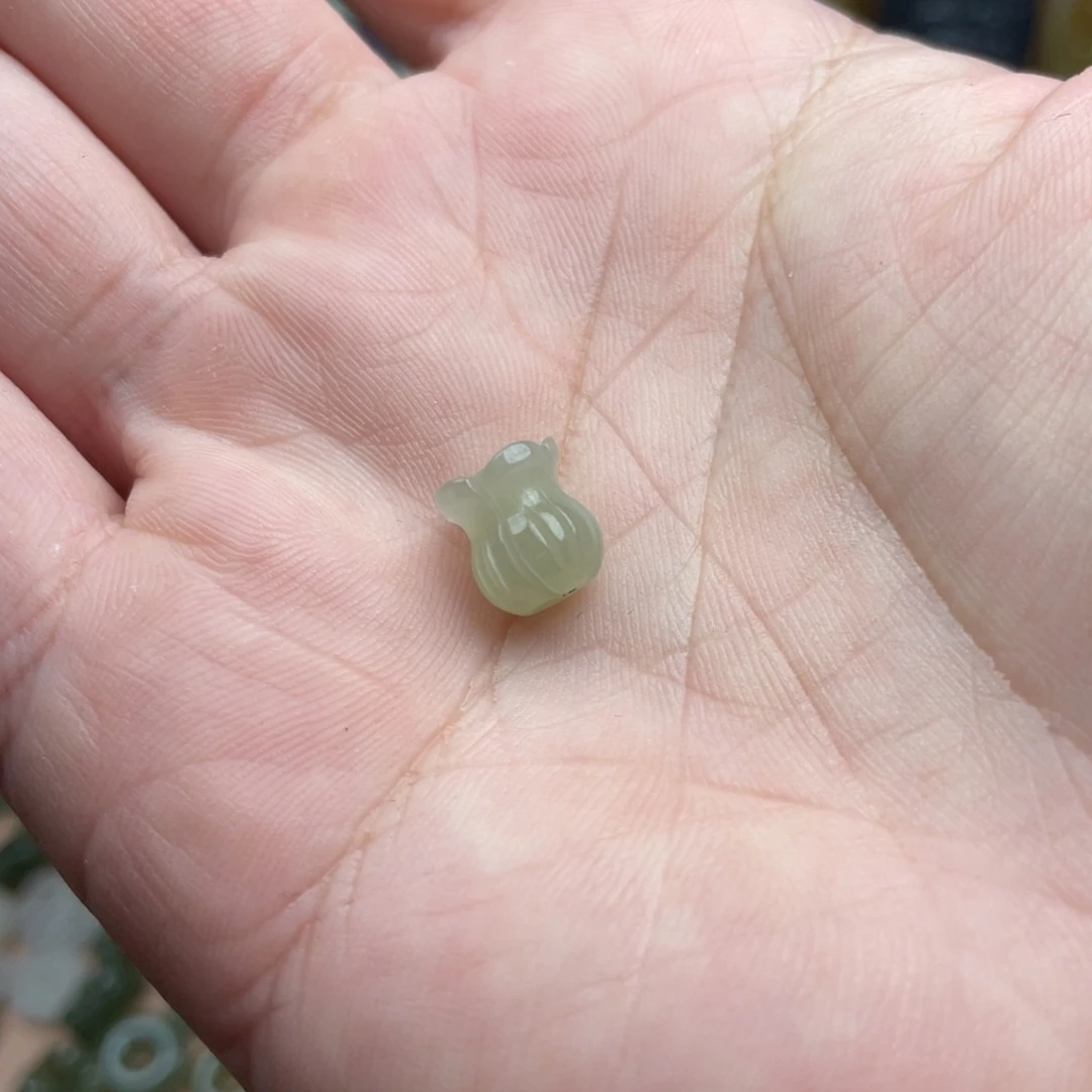 【闪购商品】和田玉颈饰未镶嵌念*?