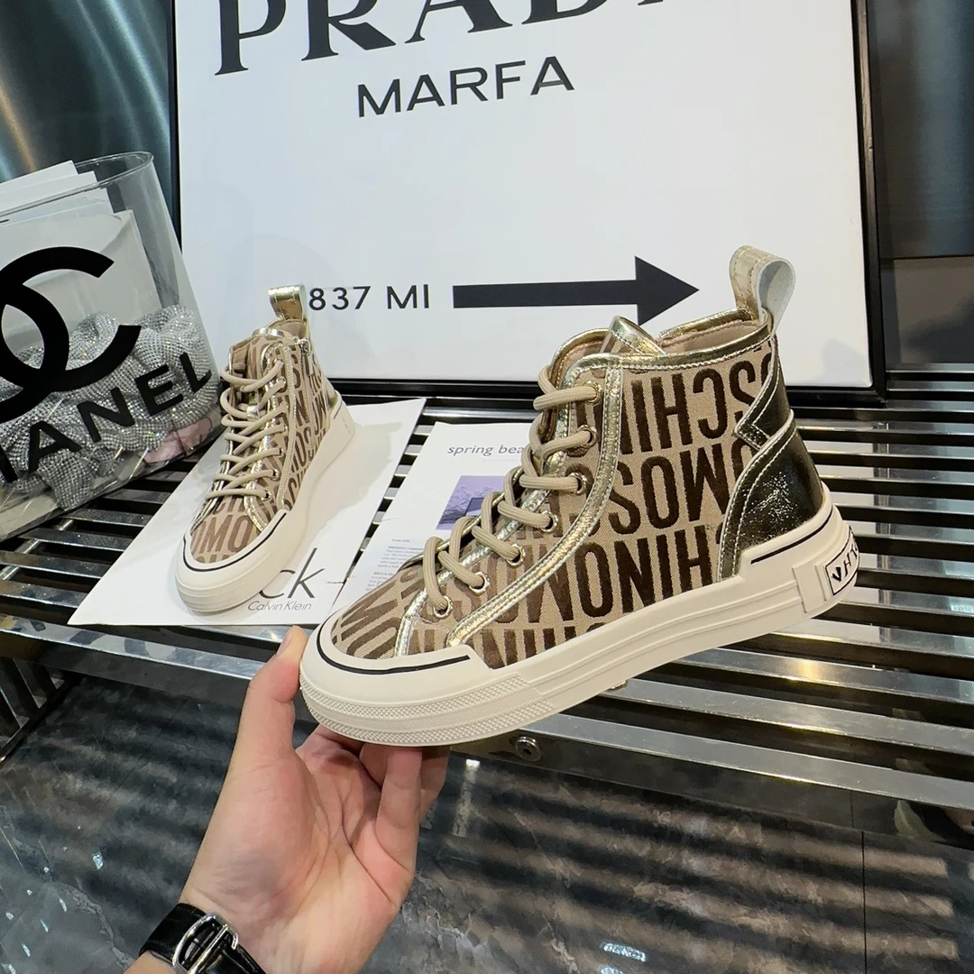 A.M艾墨儿新设计理念电秀字母款小众潮牌早秋新品女款休闲板鞋