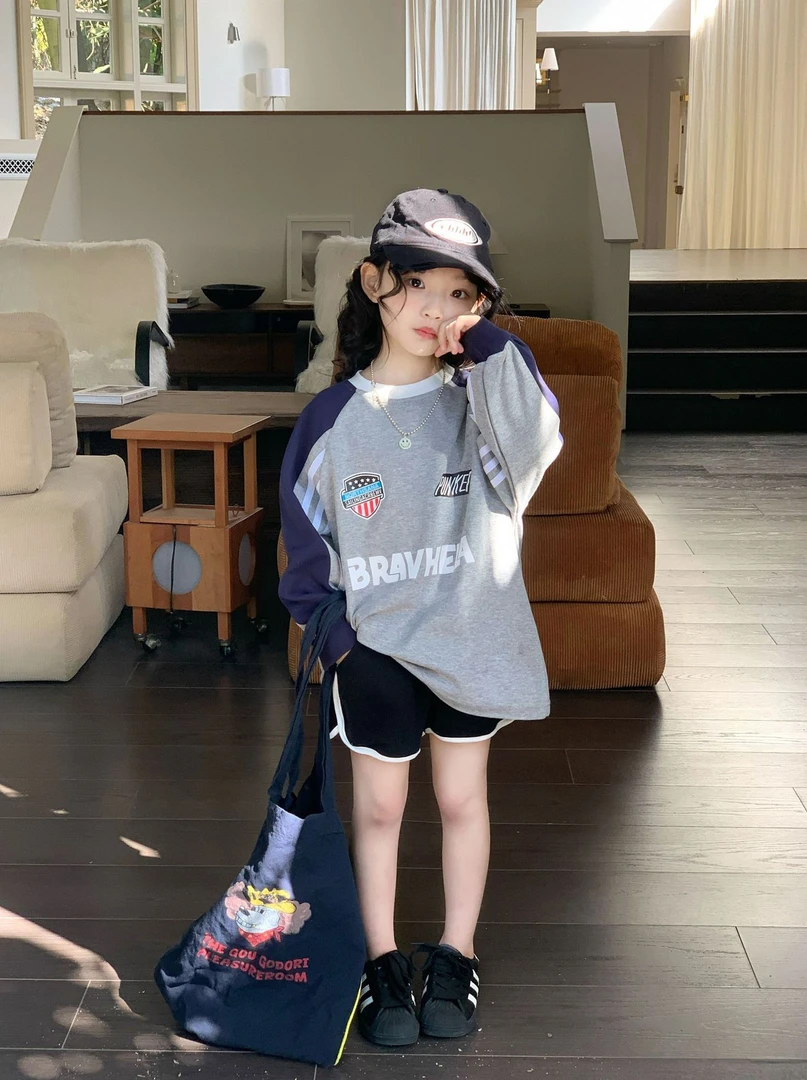 春夏新款女童韩版时髦休闲长款宽松撞色字母卫衣黑色短裤套装