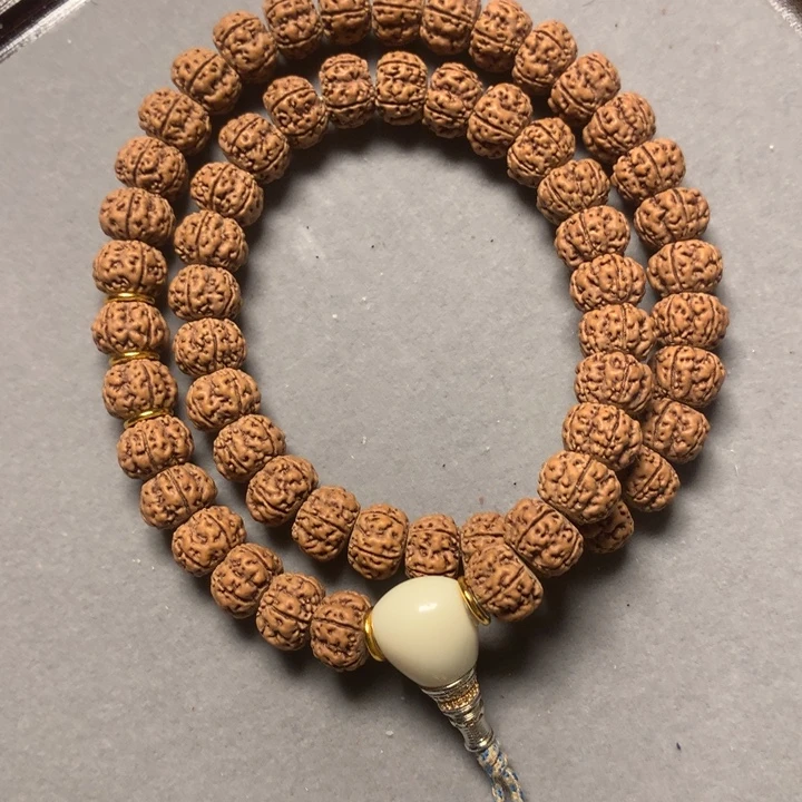 往****大叶紫檀（黑酸枝木类）双圈老树王老树王