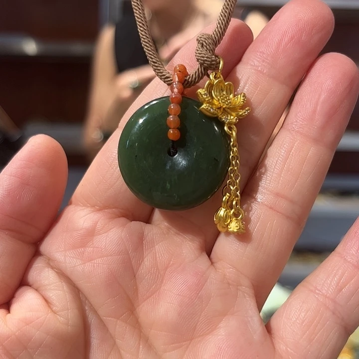 岫玉未镶嵌毛衣链