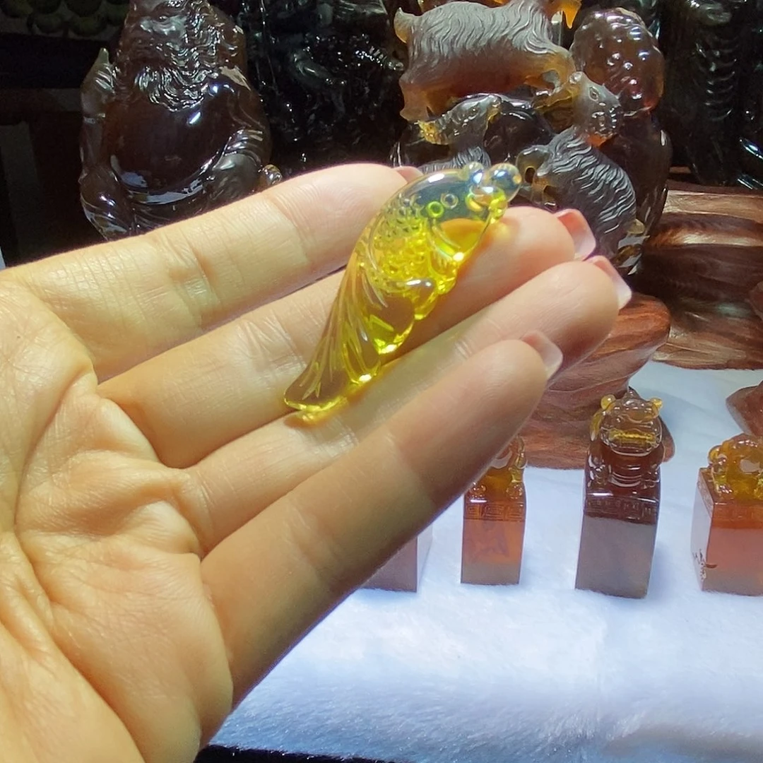 琥珀颈饰未镶嵌鱼