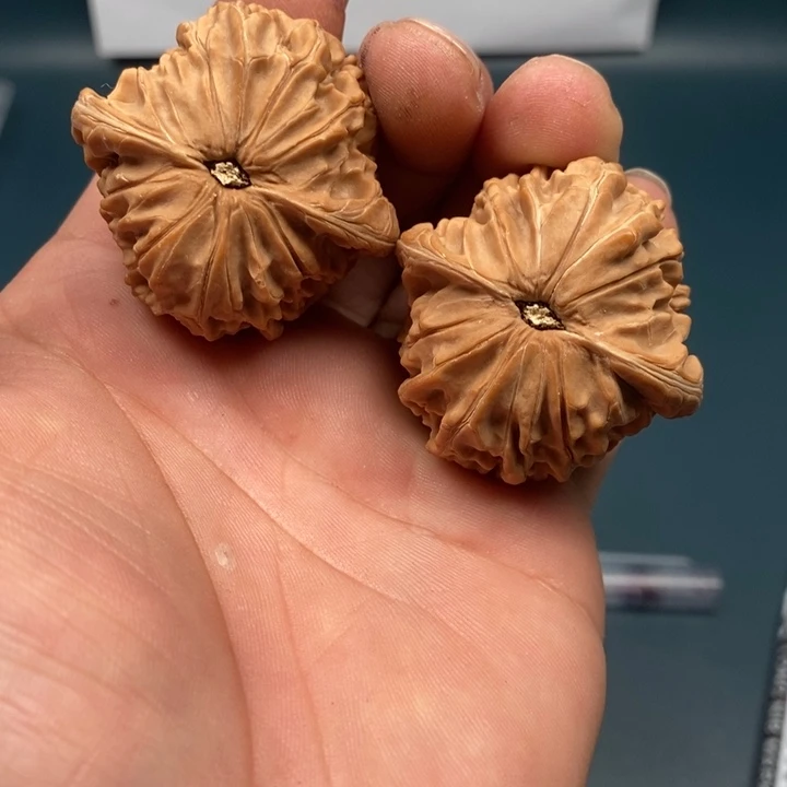 小***困木质文玩核桃磨盘磨盘