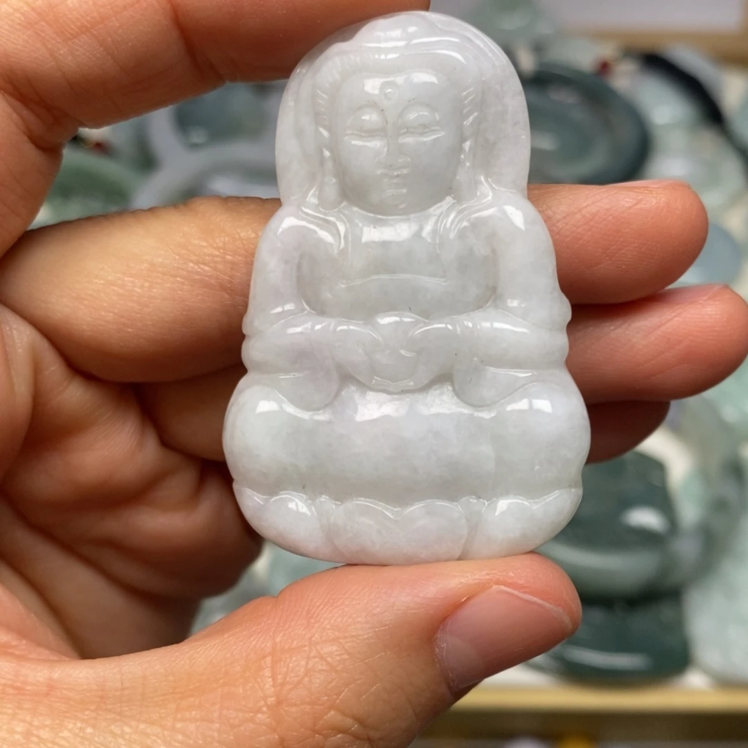 翡翠颈饰未镶嵌观音