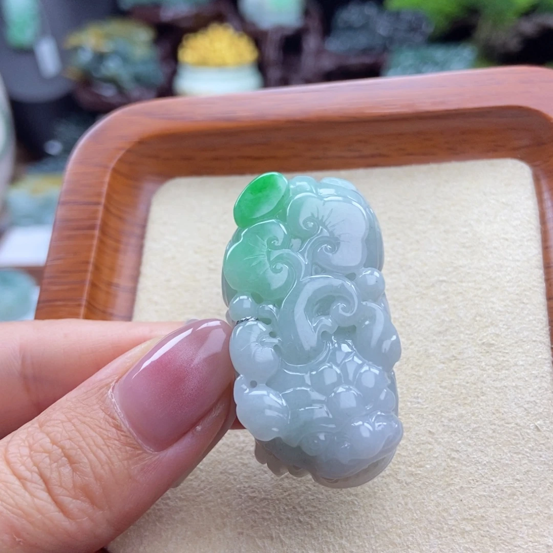 颈饰未镶嵌翡翠A10 阳绿如意貔貅