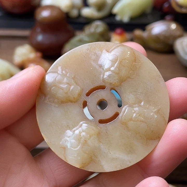 和田玉（糖玉）未镶嵌颈饰