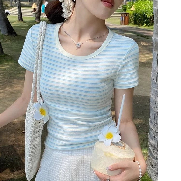 韩系chic圆领蓝白条纹短袖T恤女今年流行漂亮新款修身甜美短上衣