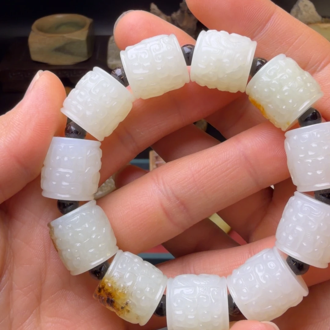 三***料和田玉（糖玉）未镶嵌挂件