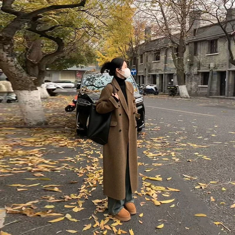 咖啡色正肩呢子大衣女2025秋冬新款高级感中长款加厚宽松毛呢外套