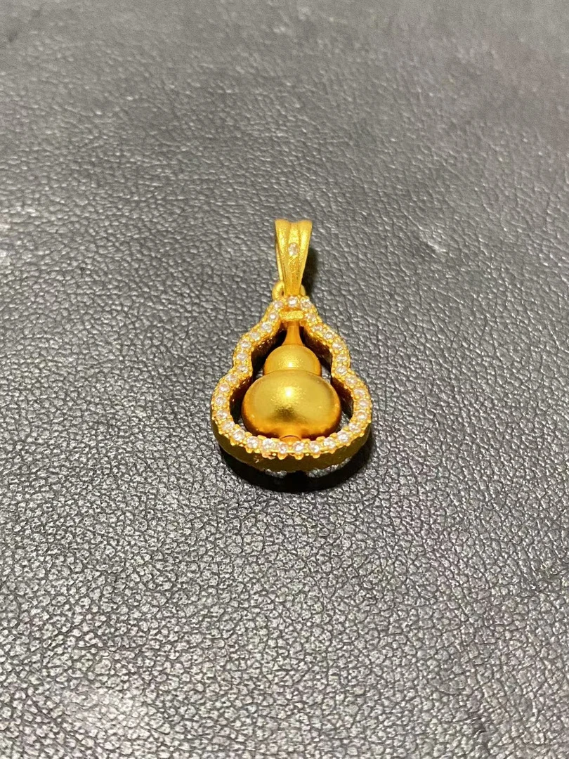 收藏级轻奢气质简约气质精致吊坠ZL29180