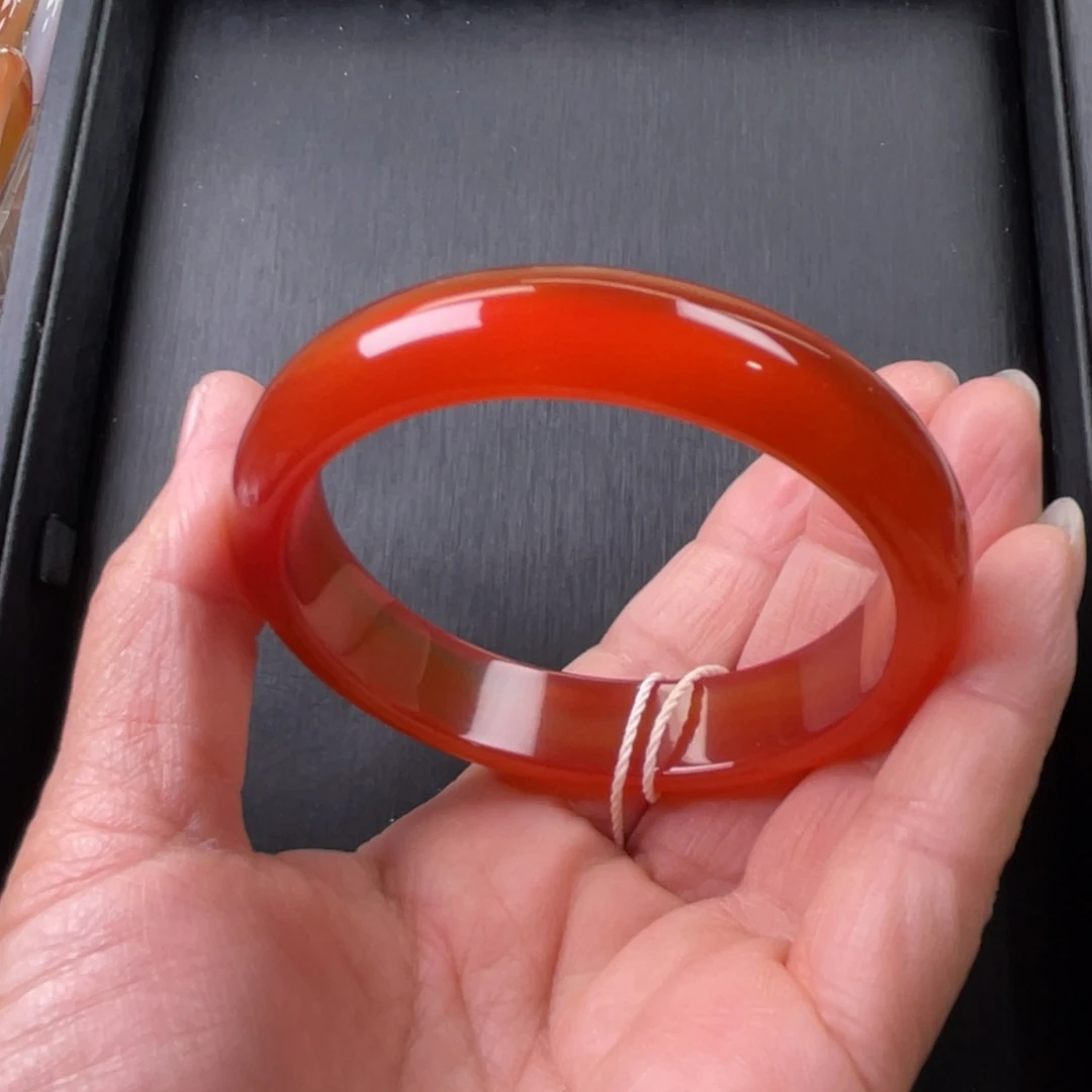 玛瑙/玉髓手镯未镶嵌你****？