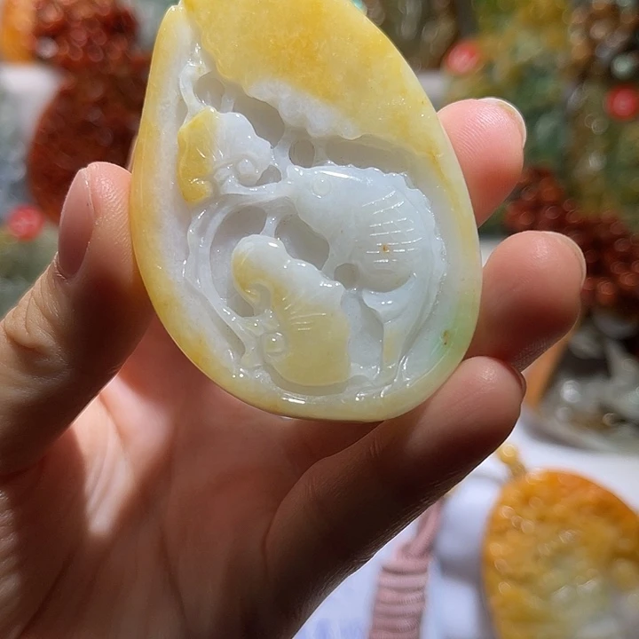 吊坠(不含链)未镶嵌翡翠