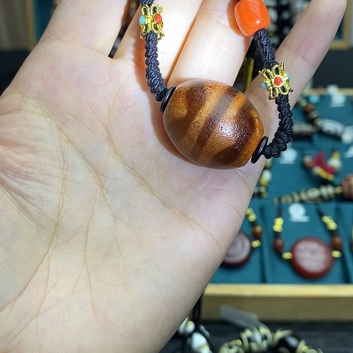玛瑙/玉髓颈饰合金