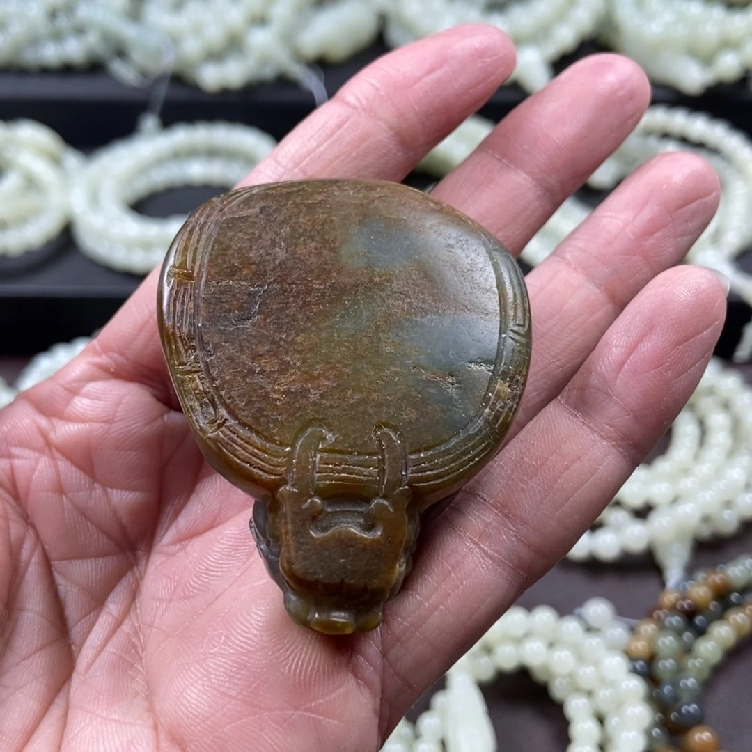 和田玉未镶嵌挂件