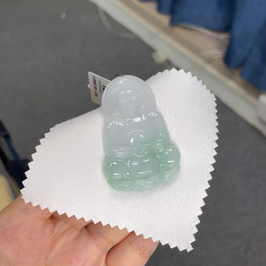 翡翠颈饰未镶嵌观音