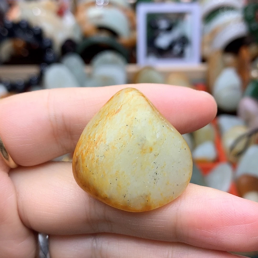 未镶嵌和田玉（子料）挂件