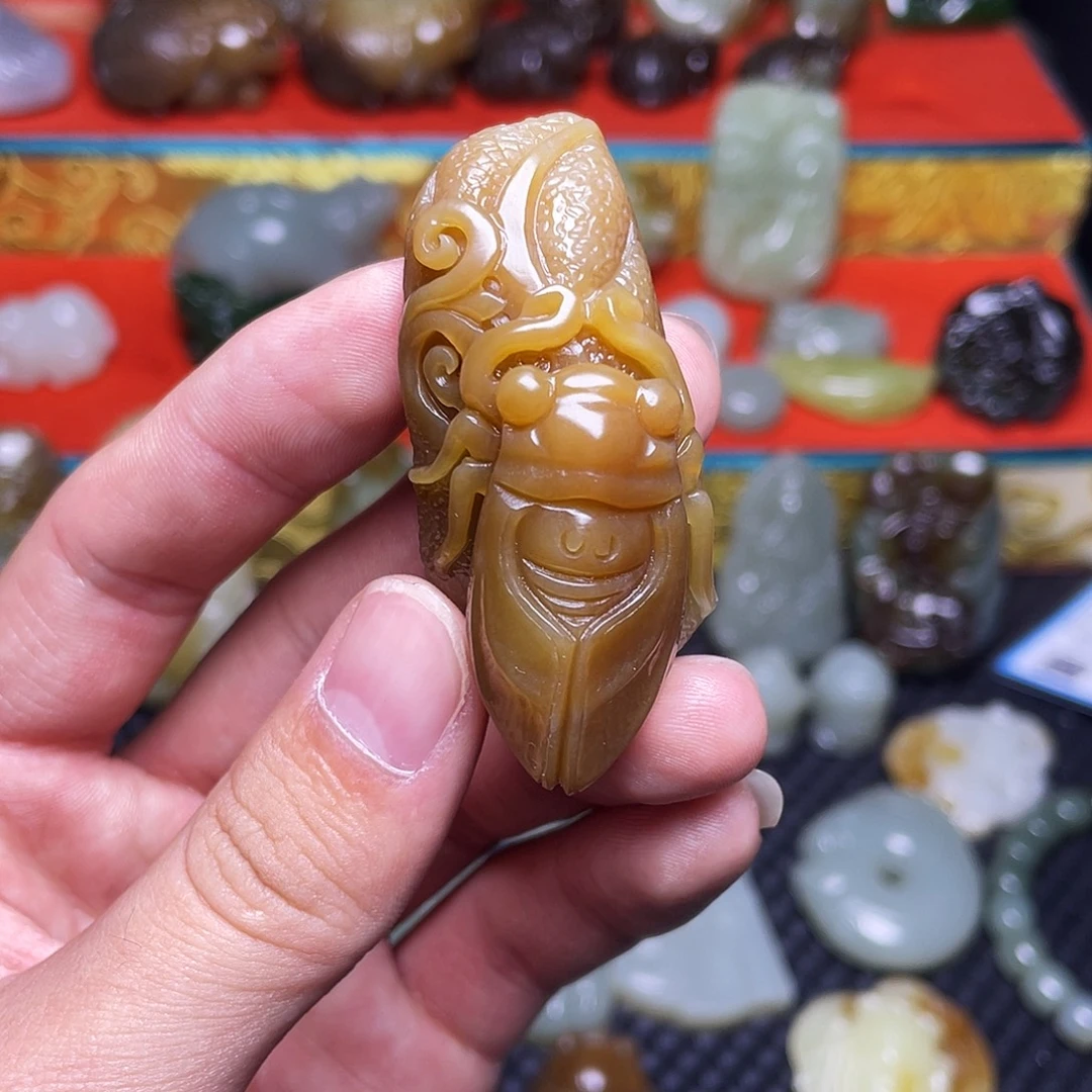 彪***哥和田玉未镶嵌颈饰
