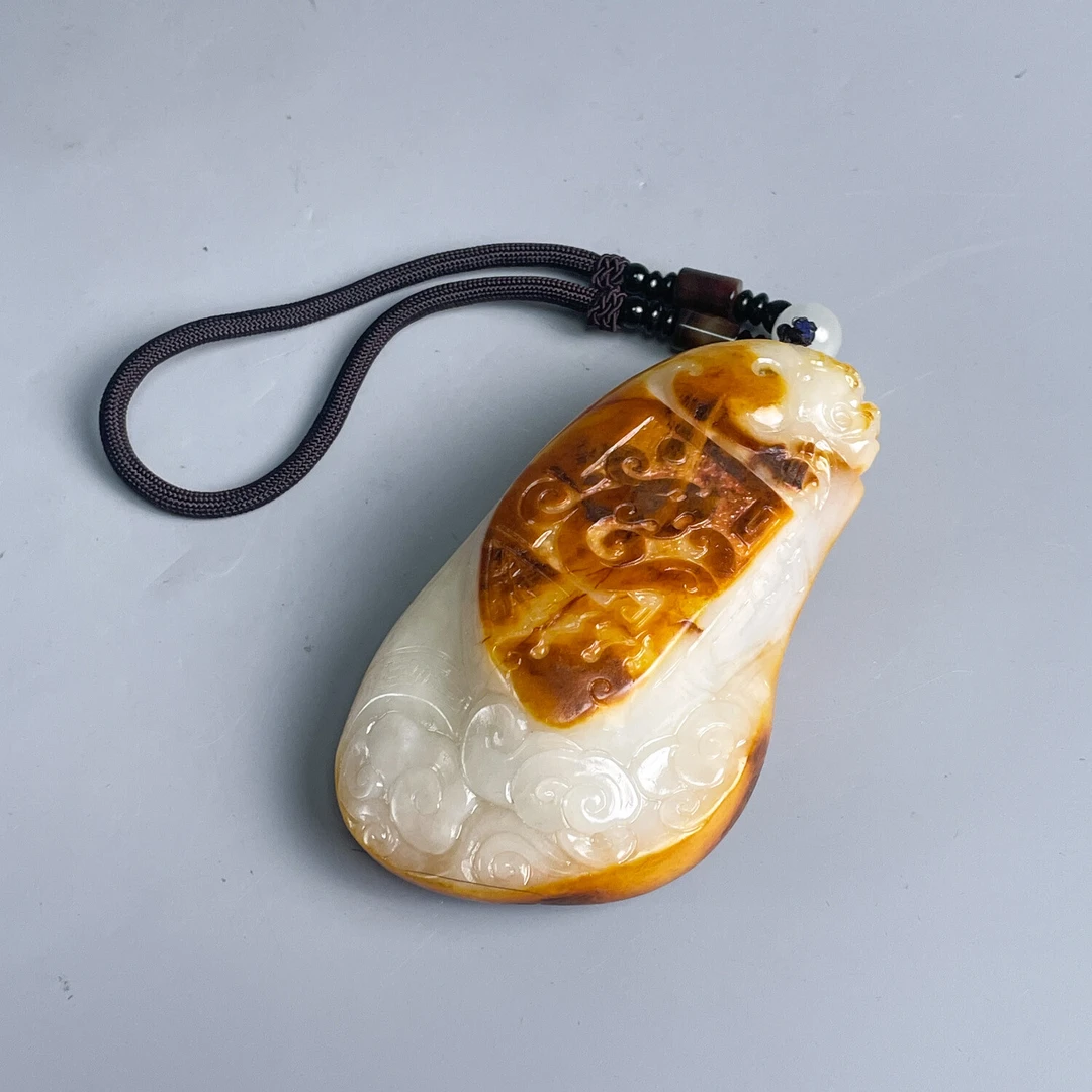 和田玉府上有龙手把件-M25E6008868