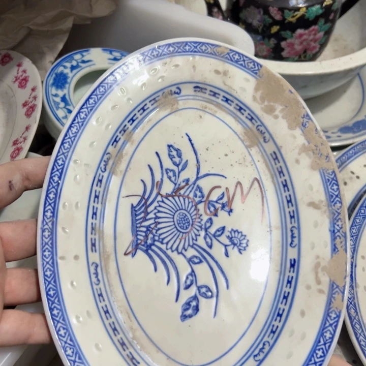 景德镇陶瓷高温瓷小鱼盘