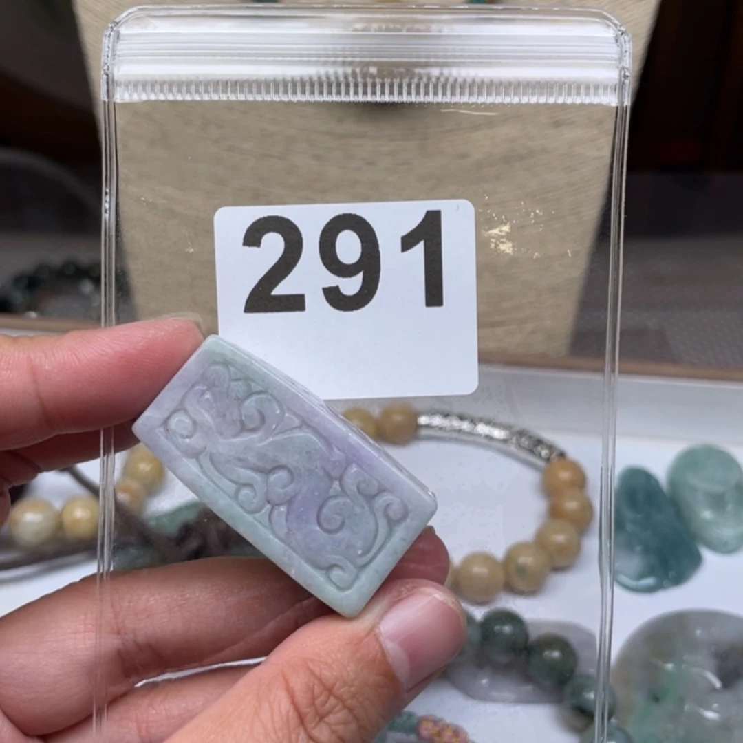 【闪购商品】翡翠颈饰未镶嵌d****翡翠