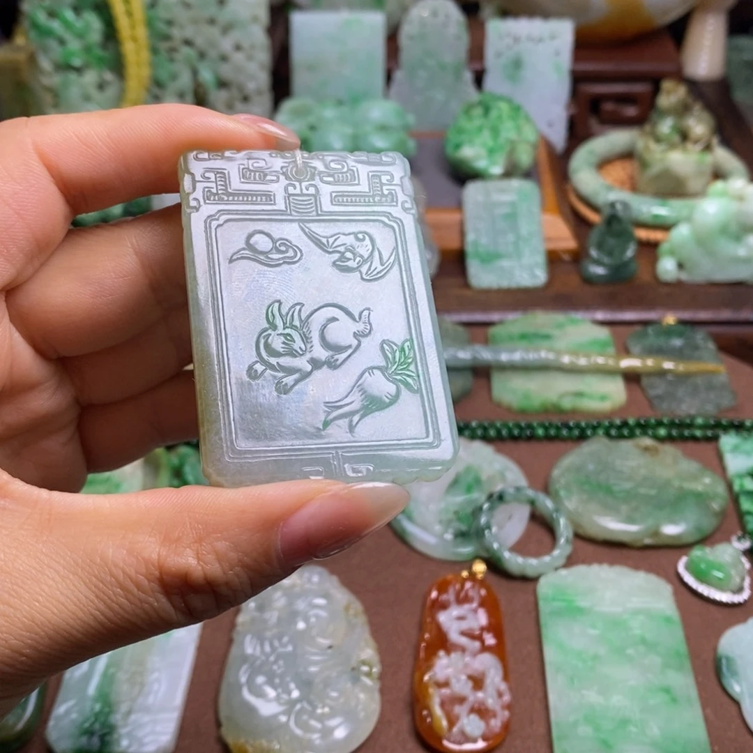 齐***齐颈饰未镶嵌翡翠1111111111111111