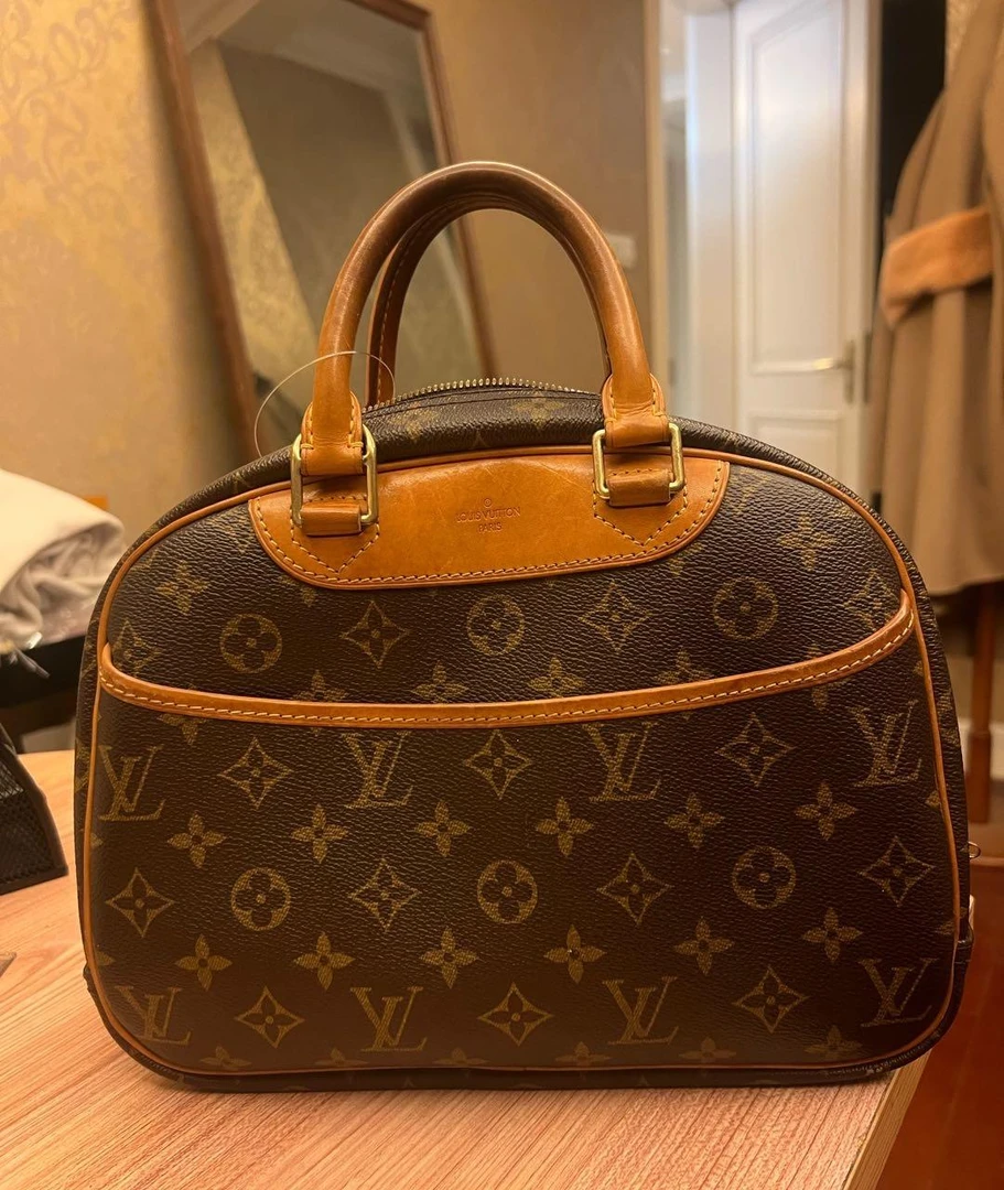 95新 lv 手提包 16561