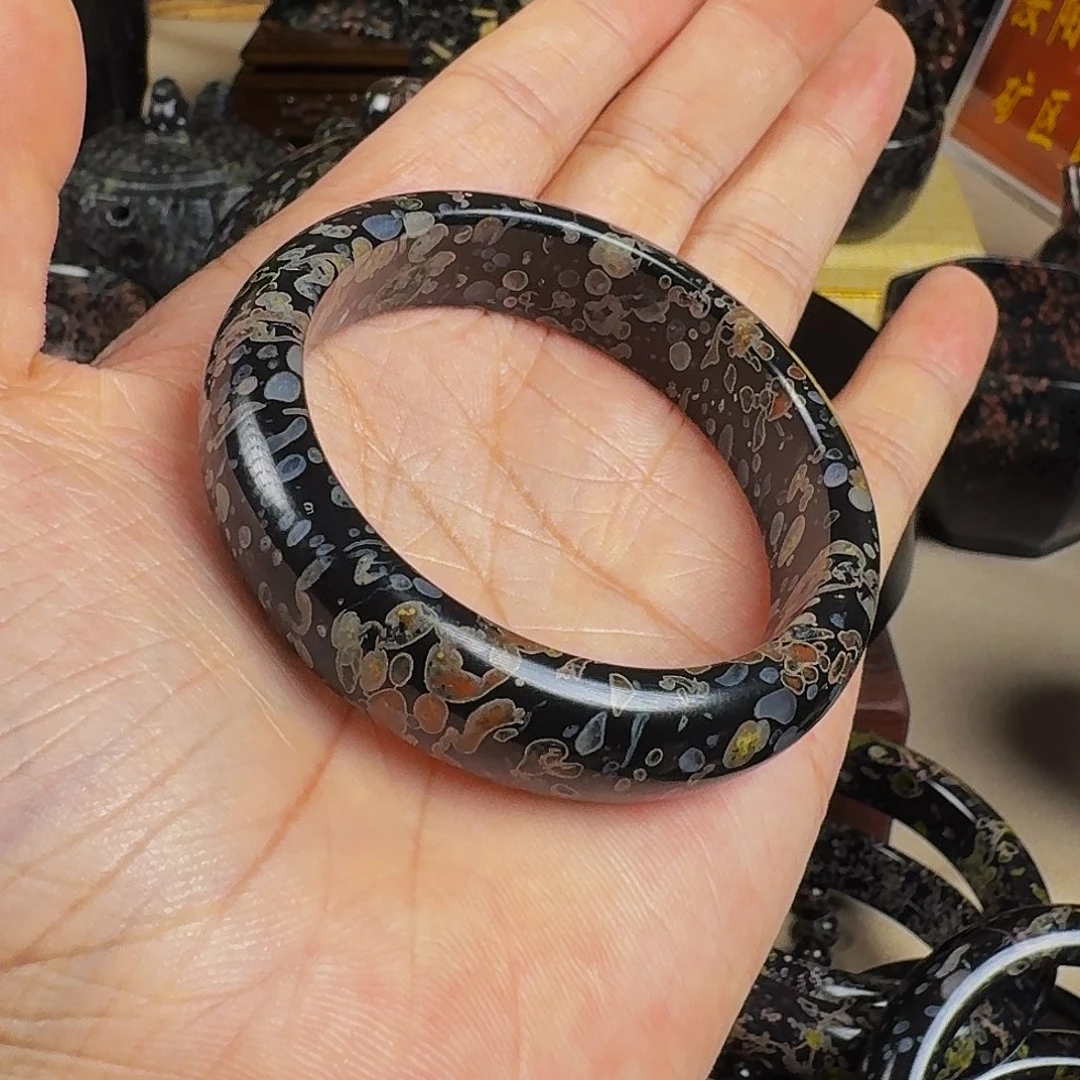 欣***多梅花玉精品茶周边