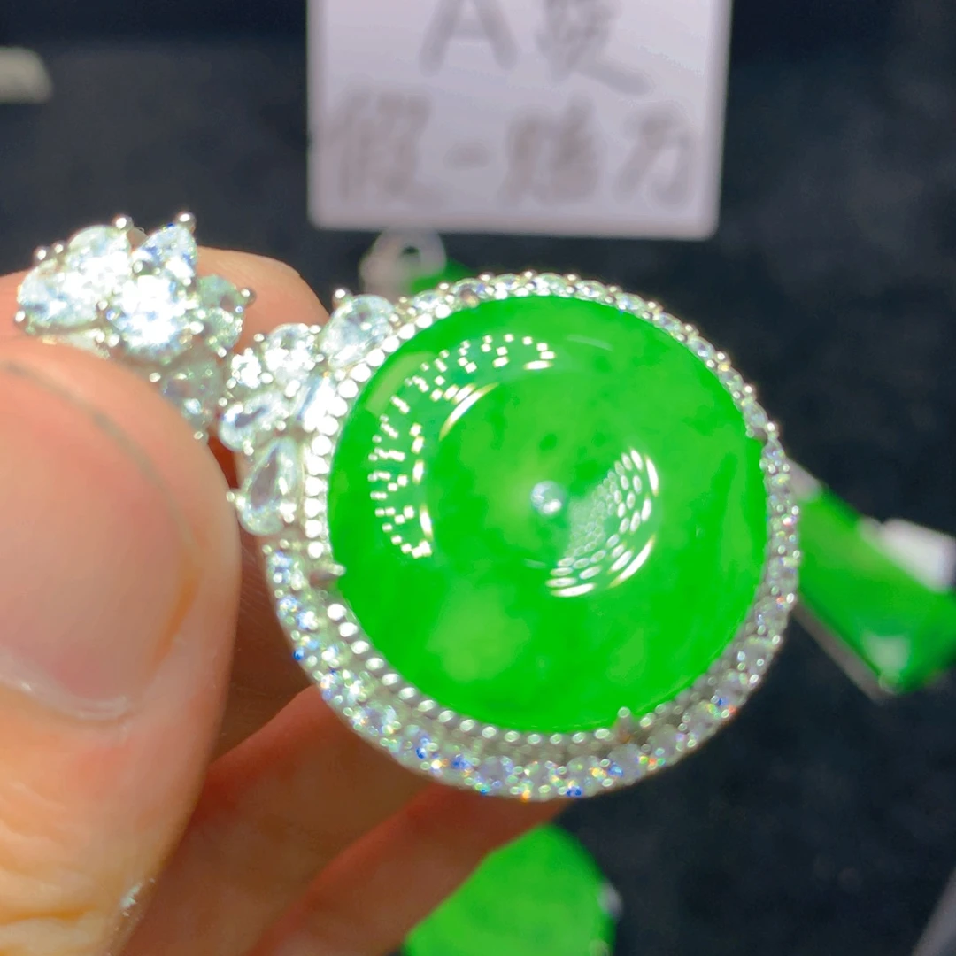 颈饰银S925镶嵌翡翠