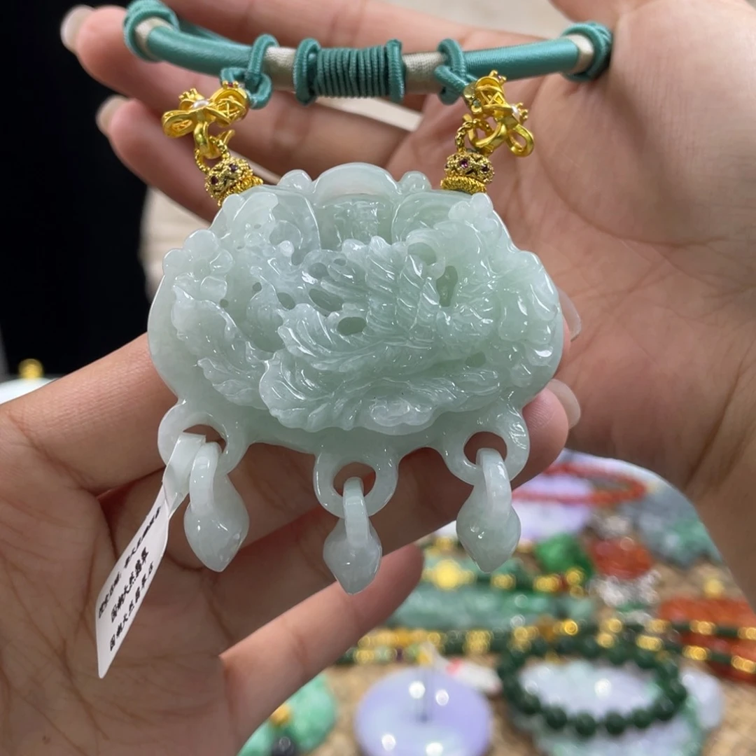 翡翠颈饰未镶嵌代编织