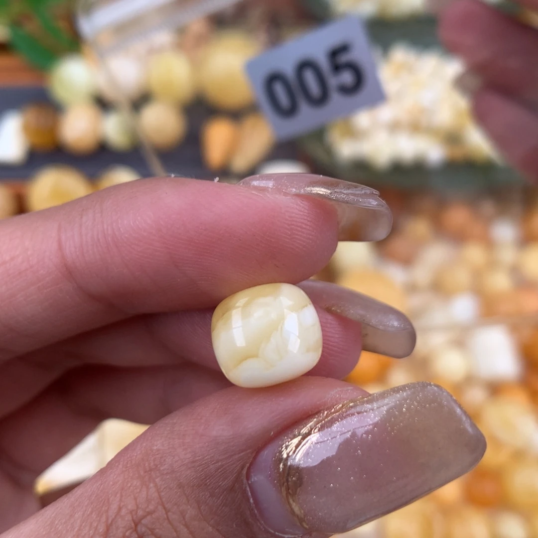 琥珀珠宝奇石未镶嵌1.0