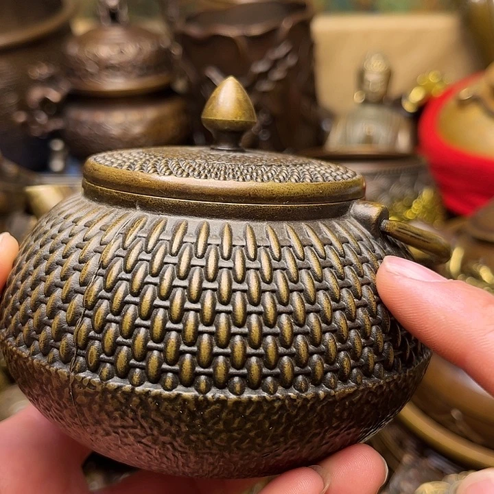 精美铜器批发档口