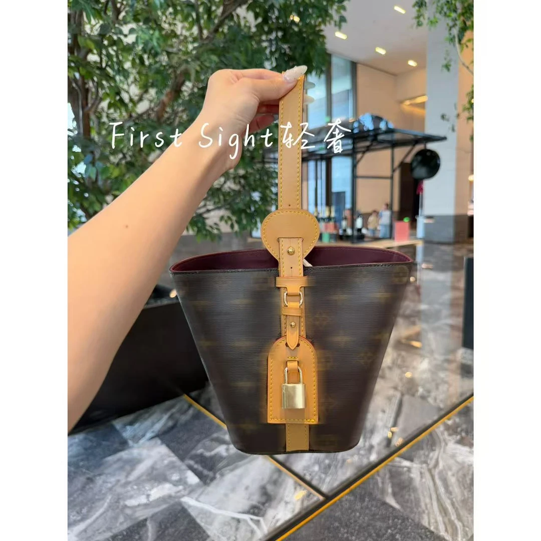 马户家16cm印花水桶包 舒适肩背斜挎 现货